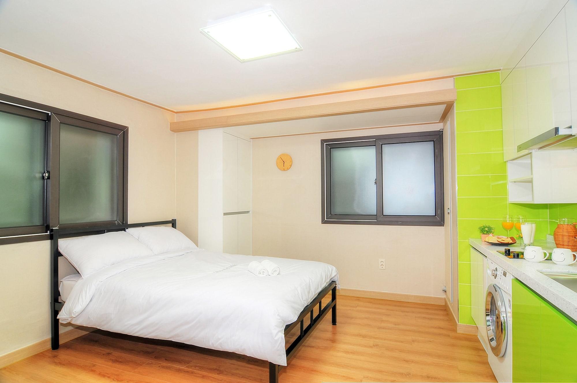 Hostel Kw Sinsa Seoel Buitenkant foto